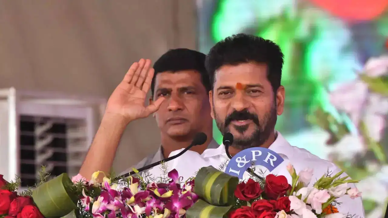 సీఎం రేవంత్ రెడ్డి సక్సెస్ టూర్