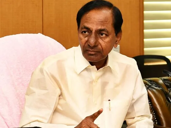 ఫోన్ ట్యాపింగ్ కేసులో మాజీ సీఎం కేసీఆర్‌కు సిట్ నోటీసులు