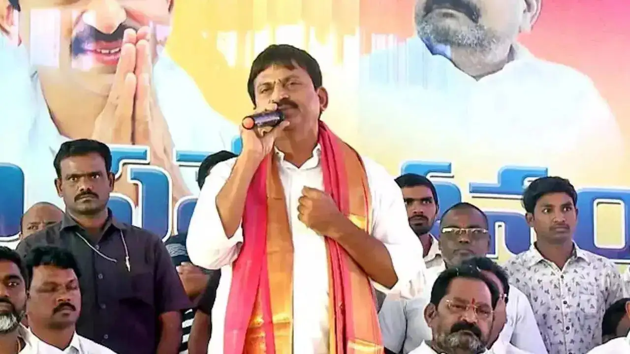 వెలుగుమెట్ల బాధితులకు ఇళ్లు, స్థలాలు ఇస్తాం