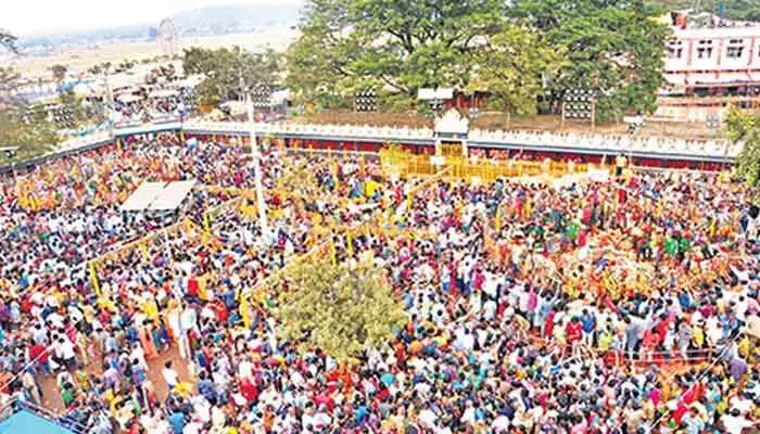 మేడారం జాతరలో స్వయం సహాయక సంఘాల ఆర్థిక ప్రగతి